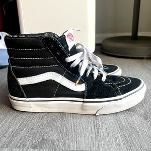Vans W 8.5 M 7 Black Hi Top Suede Canvas Vans Sneakers with Rainbow Laces